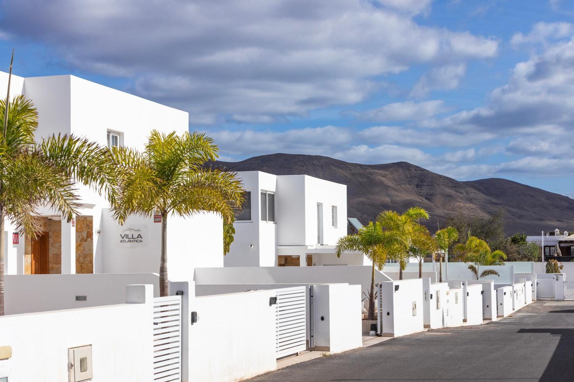 Villa Atlantica - Heated Pool In Playa Blanca المظهر الخارجي الصورة
