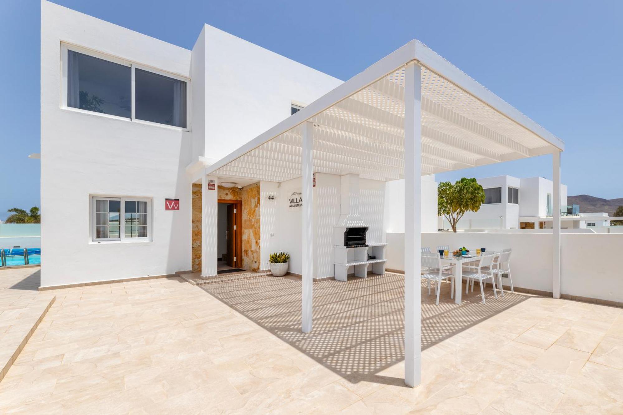 Villa Atlantica - Heated Pool In Playa Blanca المظهر الخارجي الصورة